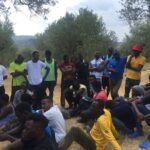Maurice KAMTO visite les réfugiés Camerounais du camp de MORIA dans l’île de Lesvos en Grèce